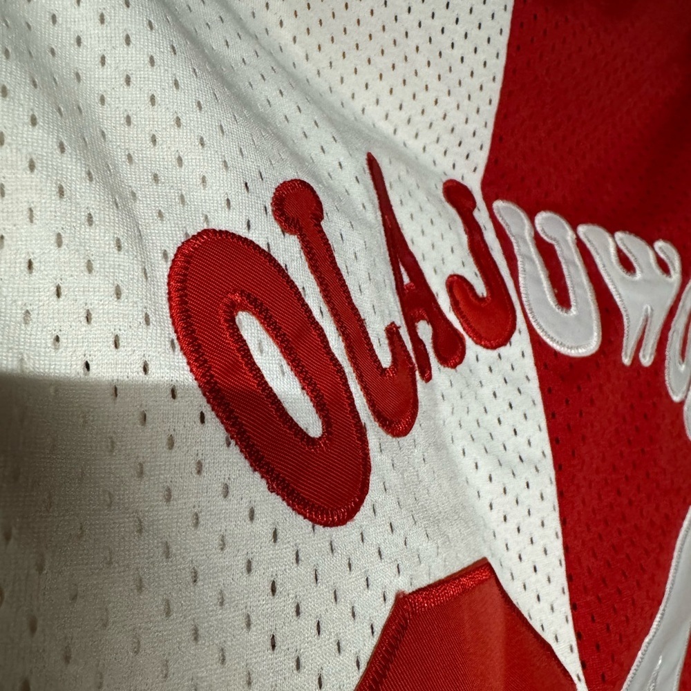 Mitchell & Ness Hakeem Olajuwon Jersey in Red and White - Picture 5 of 5
